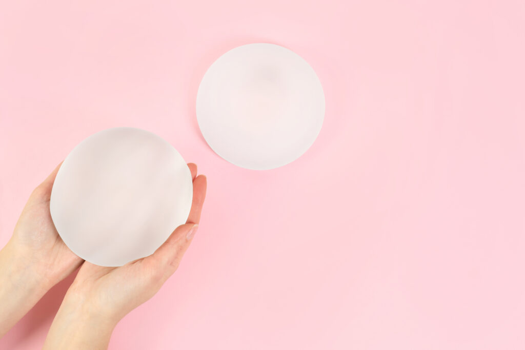 Quelle est la durée de vie d'un implant mammaire ?
